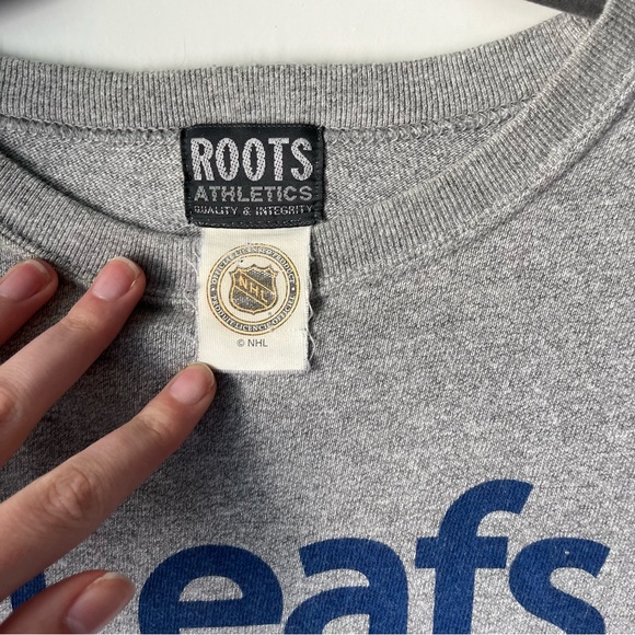 VINTAGE Toronto Maple Leafs NHL 01/02 Season T-Shirt - Picture 3 of 5